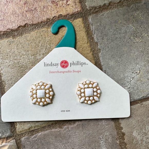 NWT Lindsay Phillips Interchangeable Shoe Accessories (Set of 2) - Picture 4 of 5